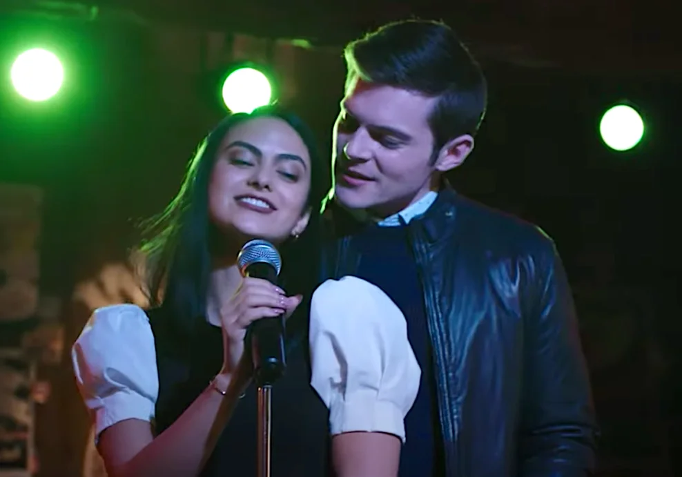 Ator de ‘Riverdale’ estrela filme brasileiro e você precisa ver ele falando português!