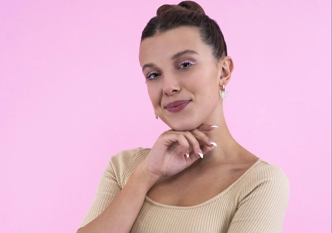 Após polêmicas, Millie Bobby Brown apaga publicações e fãs ficam preocupadxs! Saiba o que está rolando