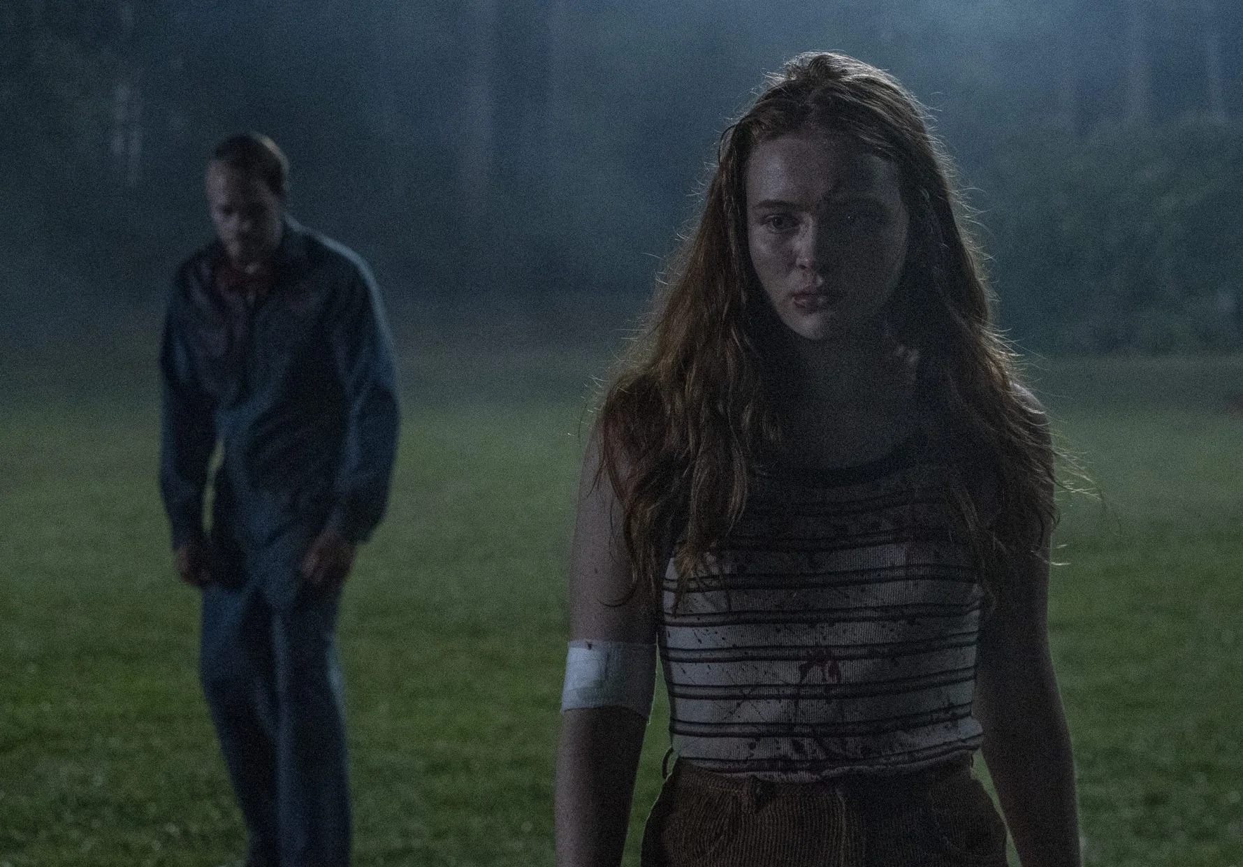 O terror continua! Sadie Sink foge do assassino e apronta muito no trailer de ‘Rua do Medo parte 2: 1978’