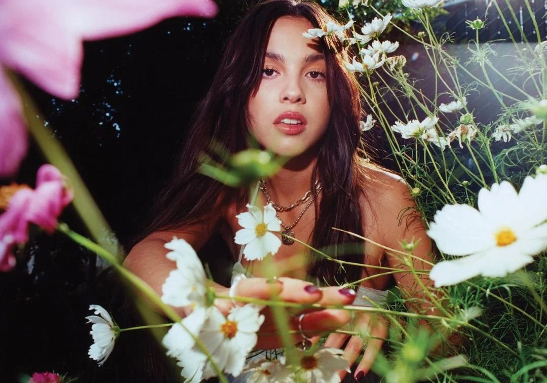 Fã de ‘Gossip Girl’? Olivia Rodrigo joga “Isso ou Aquilo”! Veja as escolhas da girl