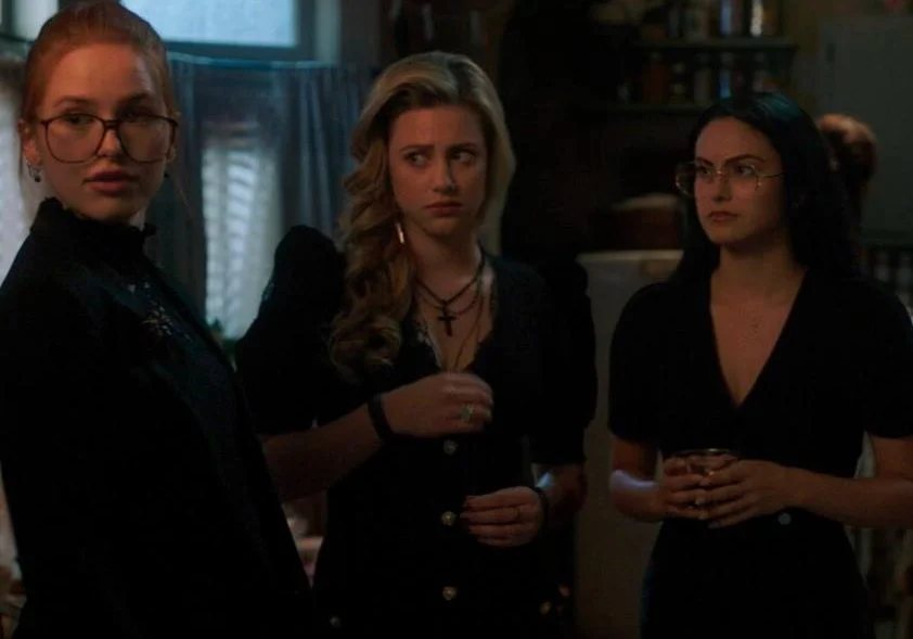 ‘Riverdale 5’: Flashback, amizade entre Betty e Tabitha e volta de Choni! O que esperar dos próximos episódios