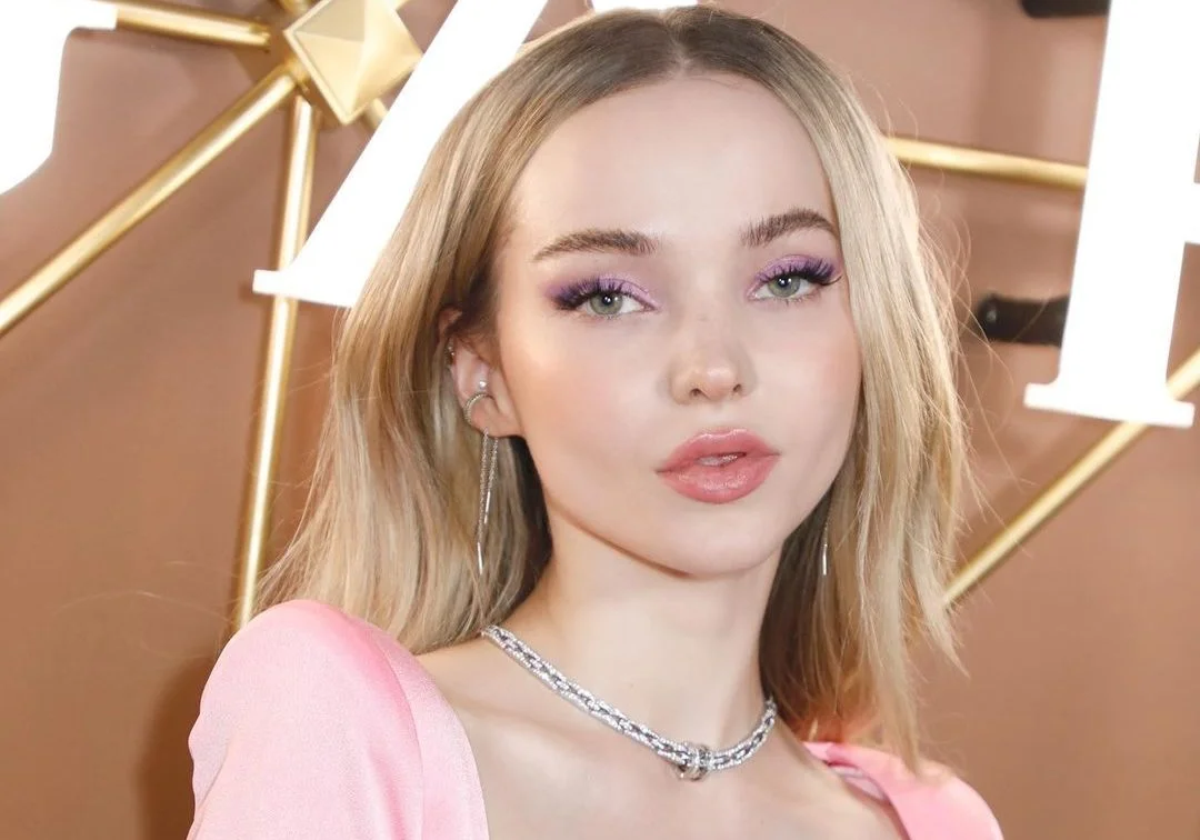 Peruca? Salto alto? Dove Cameron revela detalhes sobre o figurino de ‘Liv e Maddie’