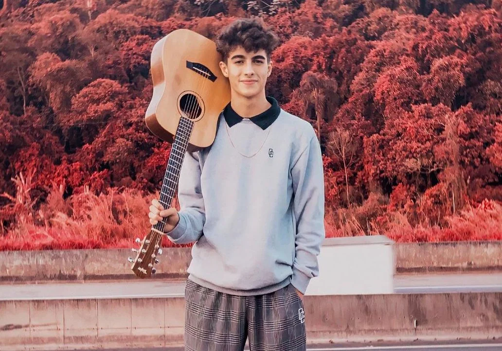 Lucas Burgatti fala do lançamento de ‘Perigo’ e faz suspense sobre inspiração por trás da letra