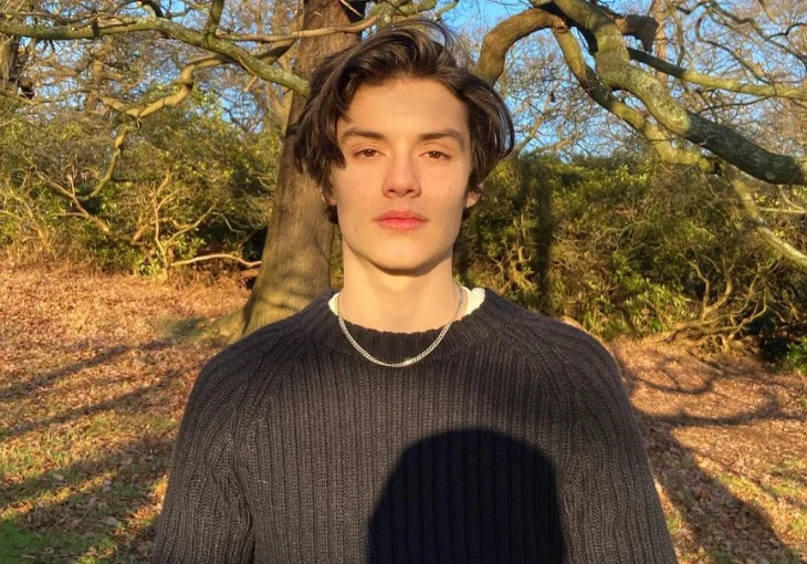 Louis Partridge, de ‘Enola Holmes’, é escalado para nova adaptação literária