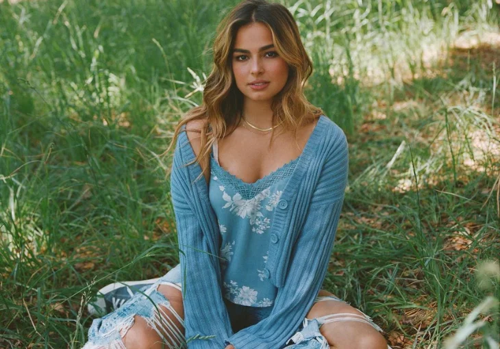 ‘Hora de procurar um emprego’: Addison Rae brinca após ter a conta do Tiktok suspensa