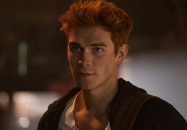 KJ Apa conta quais são as maiores mudanças de Archie em ‘Riverdale 6’