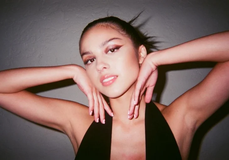 Olivia Rodrigo fala sobre seu segundo álbum: ‘Eu estou trabalhando nisso’