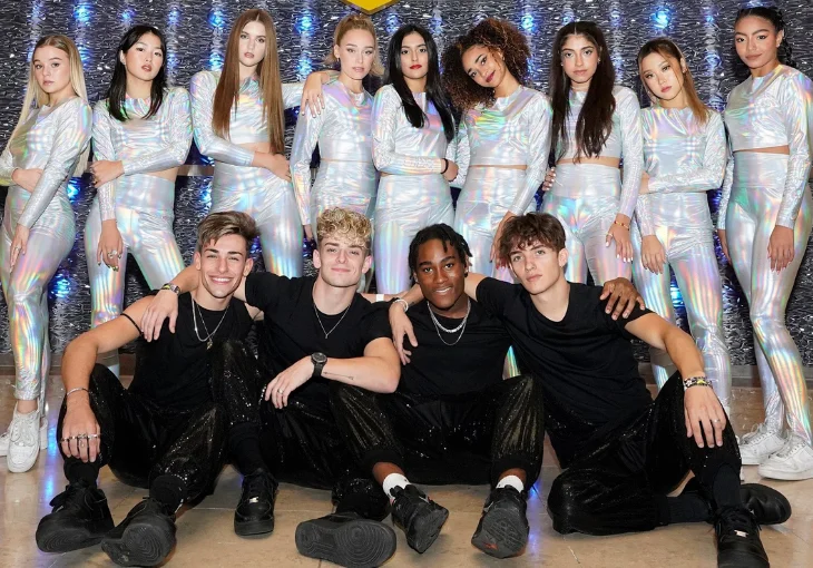 Com destaque em Savannah, Now United se divertem em parque de diversão no clipe de ‘Future Me’
