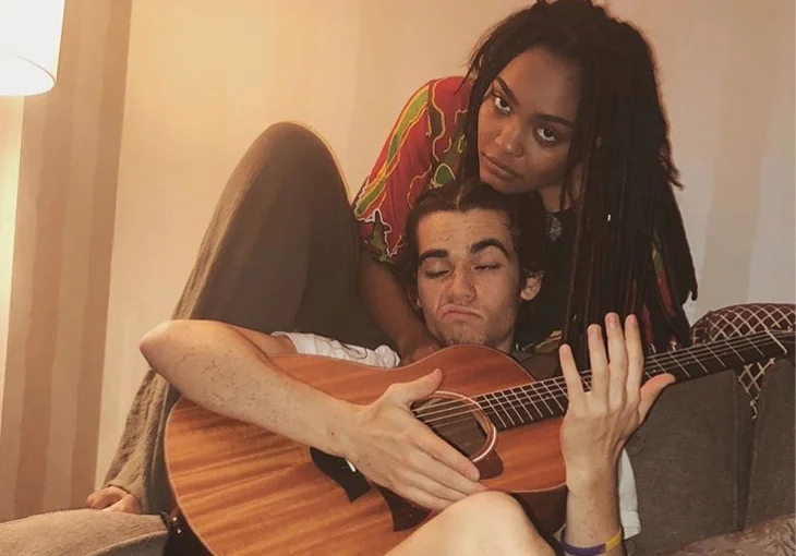Emocionante! China McClain relembra momentos com Cameron Boyce em vídeo