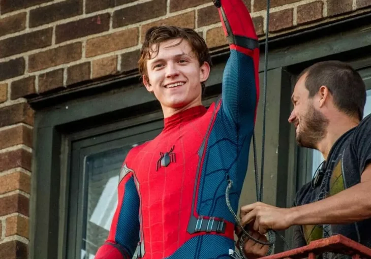 Tom Holland fala do futuro de Homem-Aranha e revela detalhes inéditos
