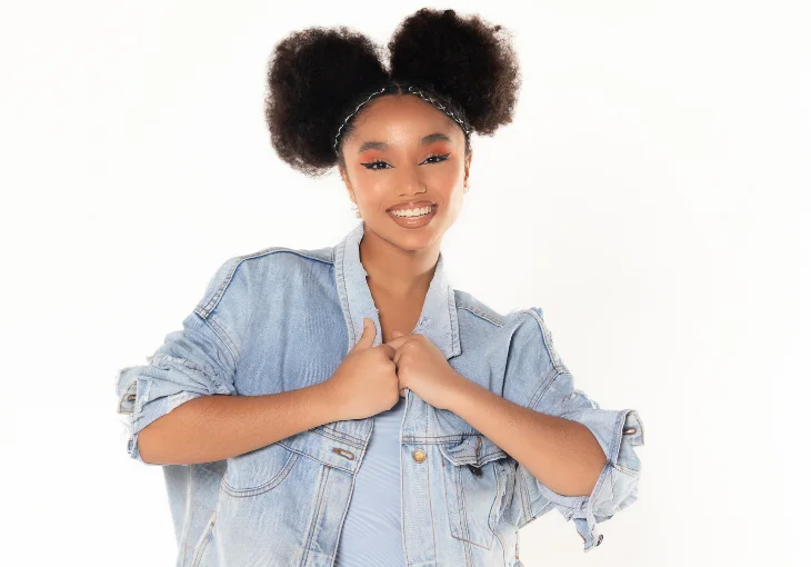 ‘Eu sou Duda Pimenta’: Atriz faz sua estreia na literatura com almanaque teen