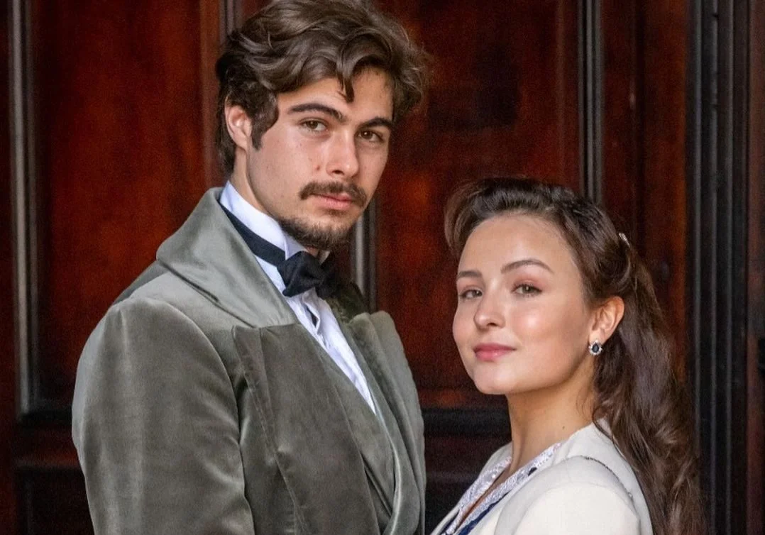 Larissa Manoela fala sobre ‘Além da Ilusão’ e não poupa elogios a Rafa Vitti