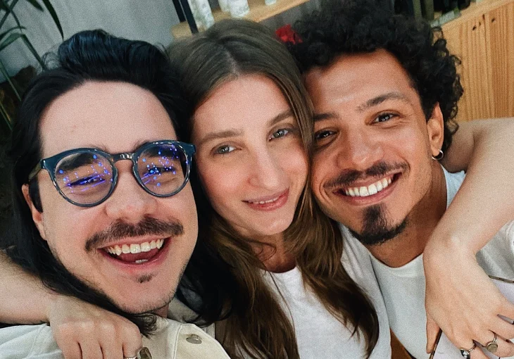 ‘Clube do Pé na Bunda’: Gabie Fernandes, Akapoeta e Igor Pires falam sobre amor em novo podcast