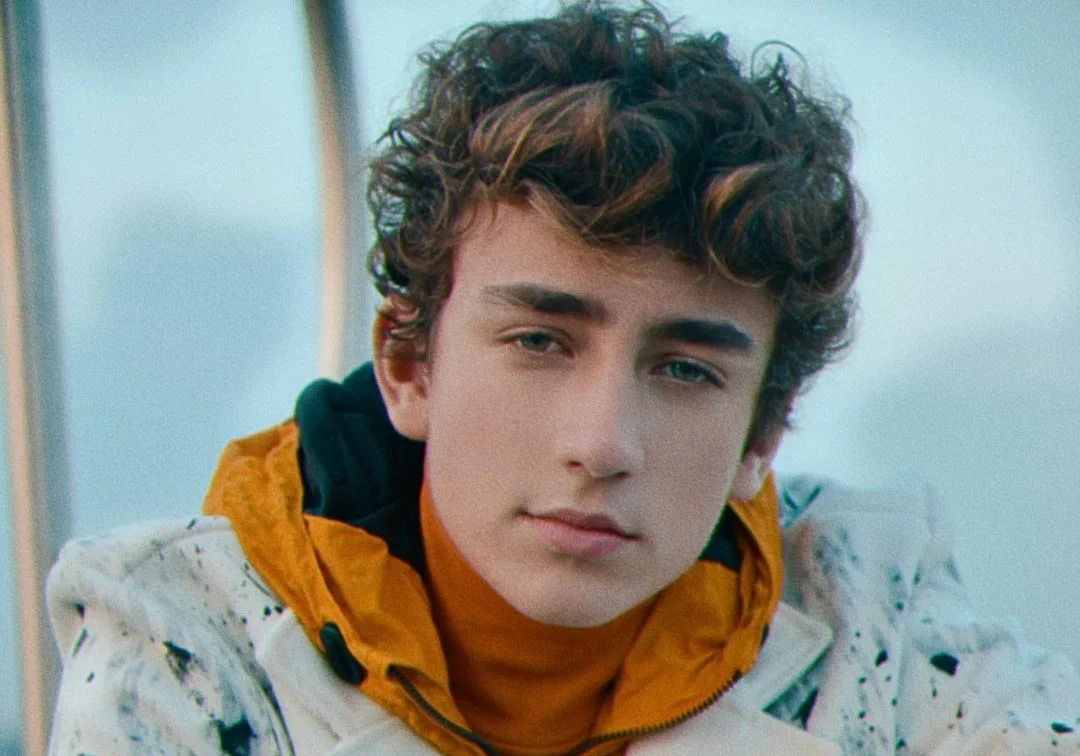 Você sabia que Enzo Krieger está numa série da Netflix? Saiba tudo sobre ‘Olhar Indiscreto’