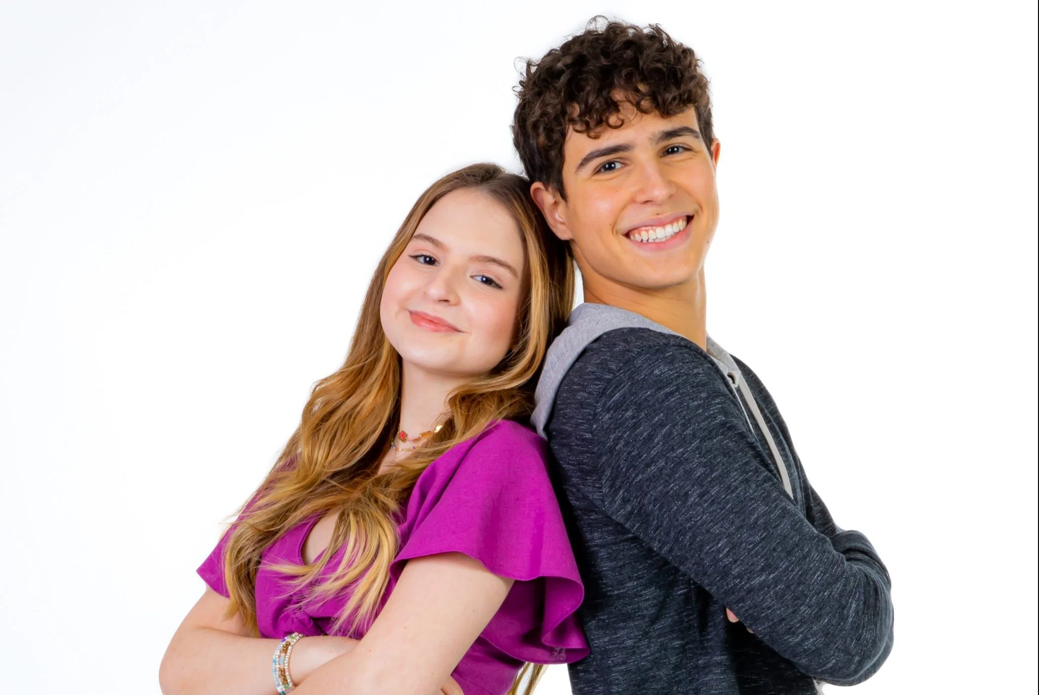 SBT promove live com Sophia Valverde e Igor Jansen para dar spoilers de ‘Poliana Moça’!