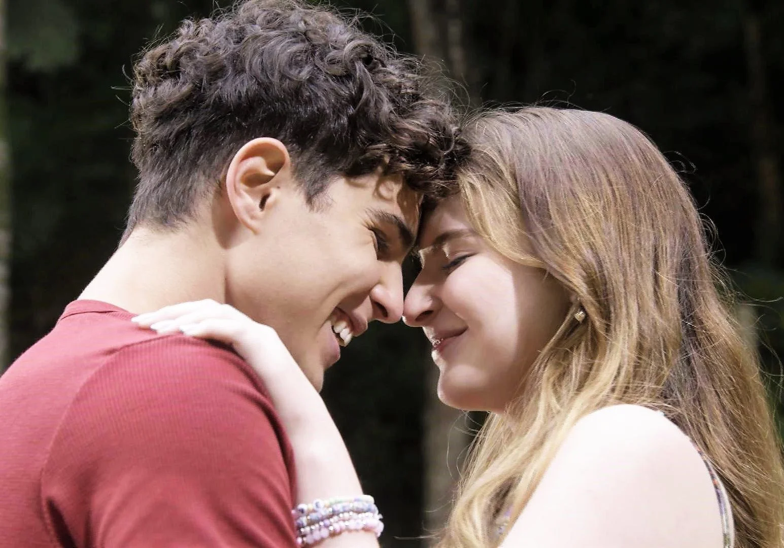 Igor Jansen abre o jogo sobre gravar a cena do beijo de Joliana: “Eu estava nervoso”