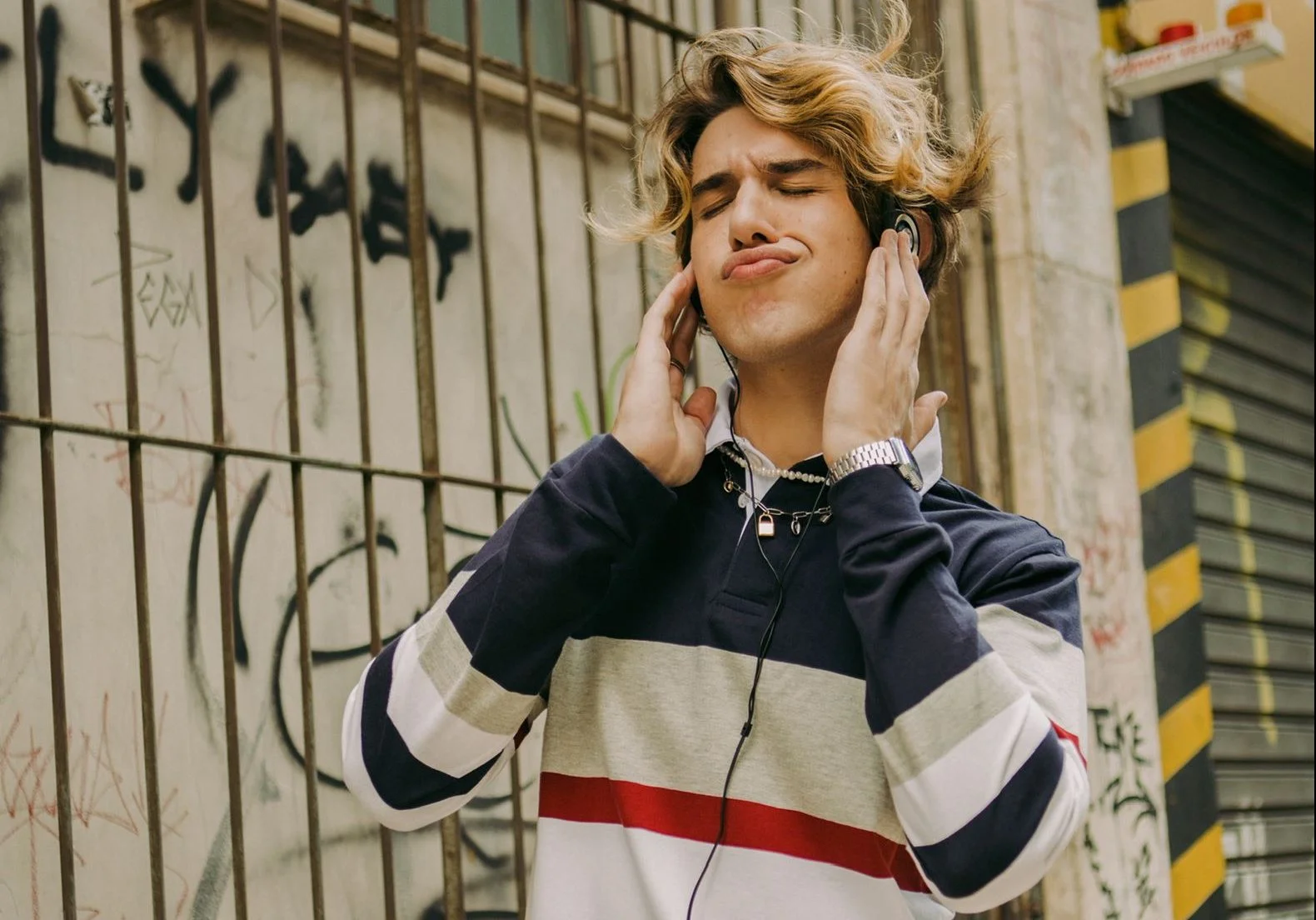 Mu Bispo se liberta do seu antigo relacionamento na faixa ‘Procura-se’! Vem ouvir