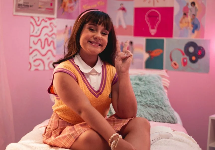 Sienna inaugura fase mais madura como cantora com o single dançante ‘Repete’