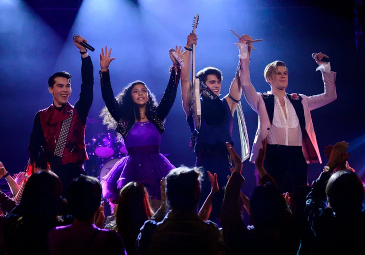 O elenco de ‘Julie and The Phantoms’ vem para o Brasil e você pode conhecê-los