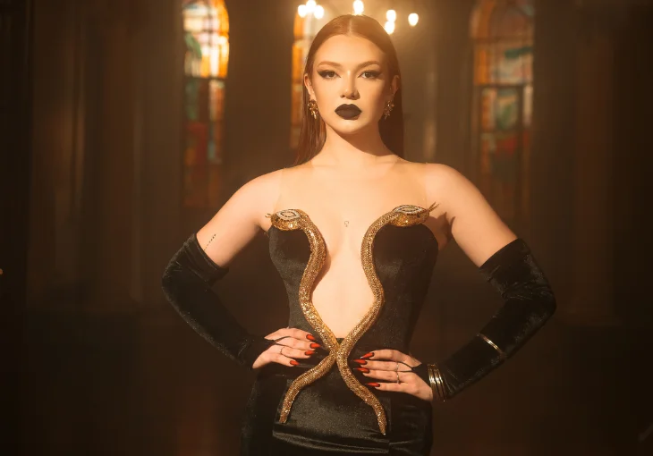 Dona de hits das redes sociais, Giana Mello lança o single ‘Maldade’