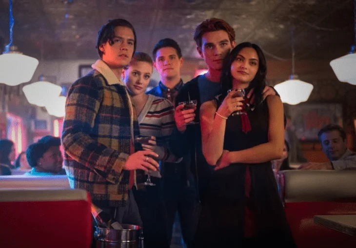 Acabou! ‘Riverdale’ chega ao fim com quadrisal e controvérsias