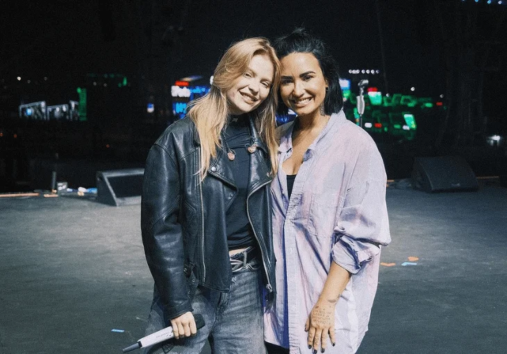 Luísa Sonza divulga data de lançamento do videoclipe de “Penhasco2”