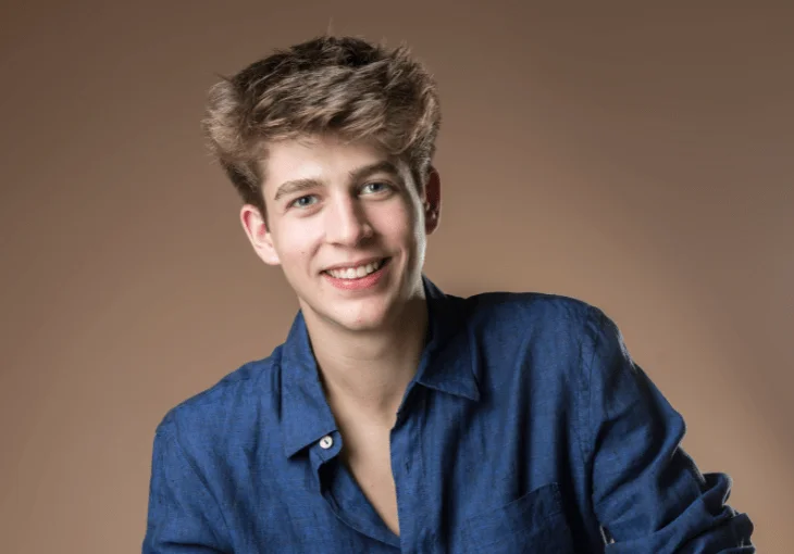 Antônio Zeni estrela “Chama a Bebel” e fala sobre a produção