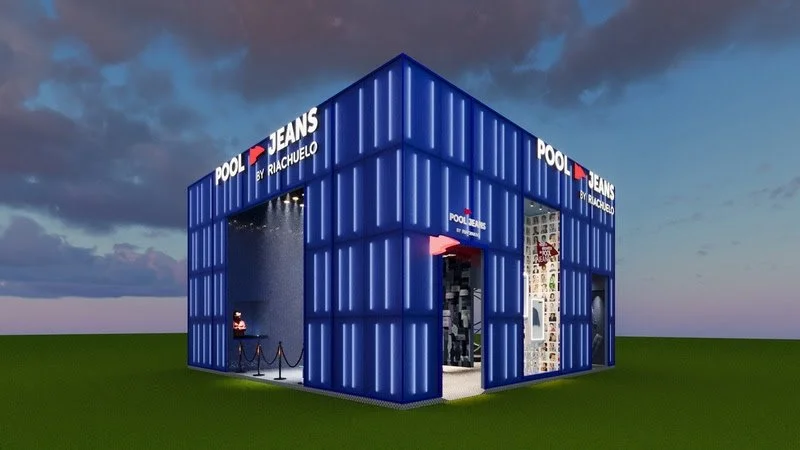 Lollapalooza 2024: Riachuelo traz simulação de lavagem, brindes fashionistas e customização