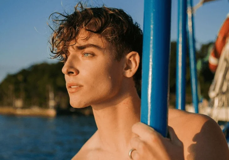 Preparem os lencinhos! Josh Beauchamp irá lançar músicas tristes