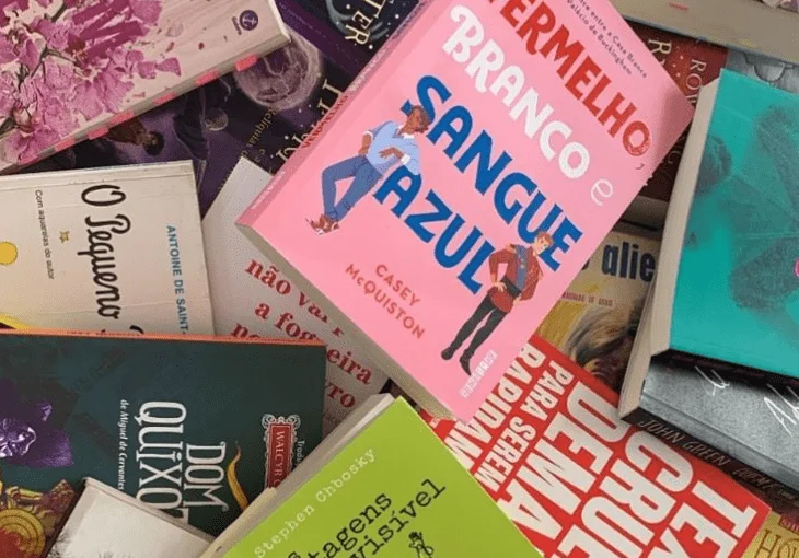 Cinco livros que dominam a lista dos booktokers! 