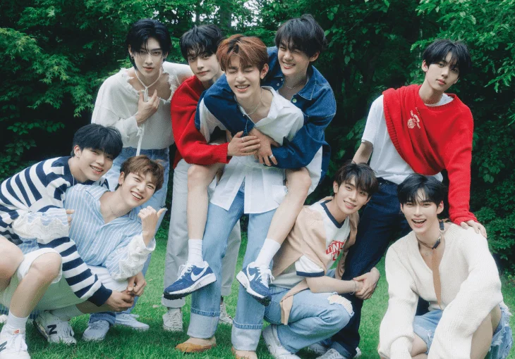 ZEROBASEONE entrega a essência do grupo em ‘Cinema Paradise’