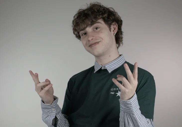 Lucas Andrade fala sobre sua carreira musical em entrevista exclusiva: ‘Isso me incomoda’