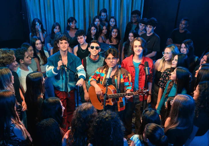 QuatroK reúne fãs para o clipe de ‘Essa Não É Sobre Você’