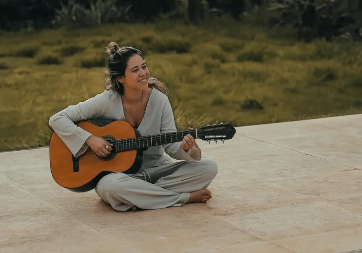 Rafa Petrônio conquista corações com a faixa ‘Leve Love’