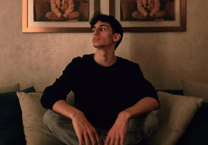 Vinícius Marinho anuncia filme e primeiro álbum para este ano