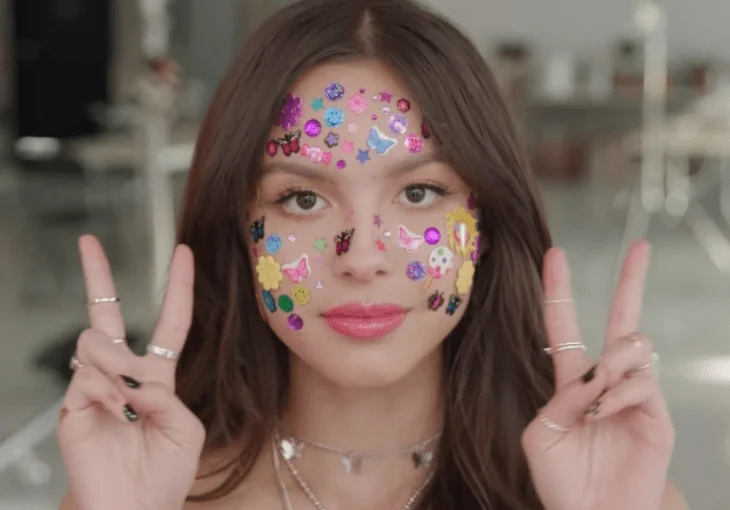 Tendências de maquiagem para o Lollapalooza 2025 inspiradas nos artistas