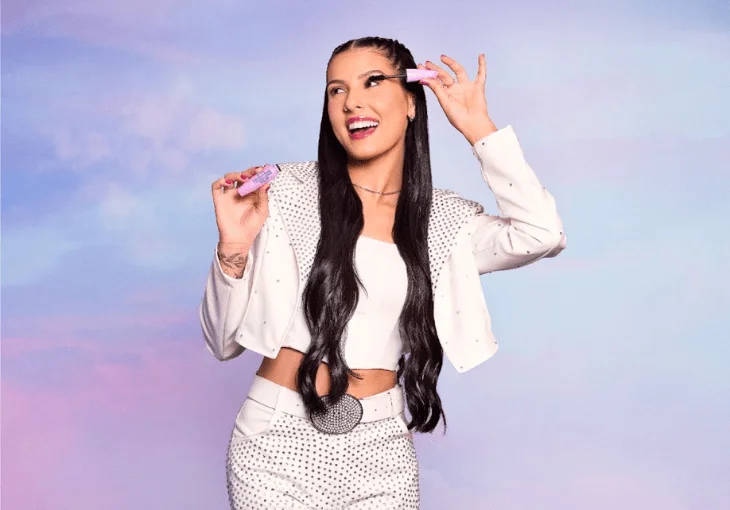 ‘Fabulous’: a máscara que conquistou Ana Castela com volume, leveza e poder