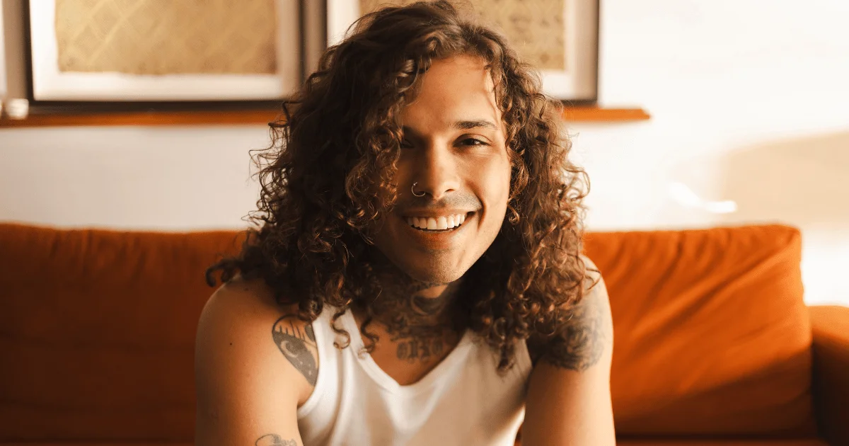 Vitão lança ‘Sacode’ e dá o pontapé em uma nova fase da carreira