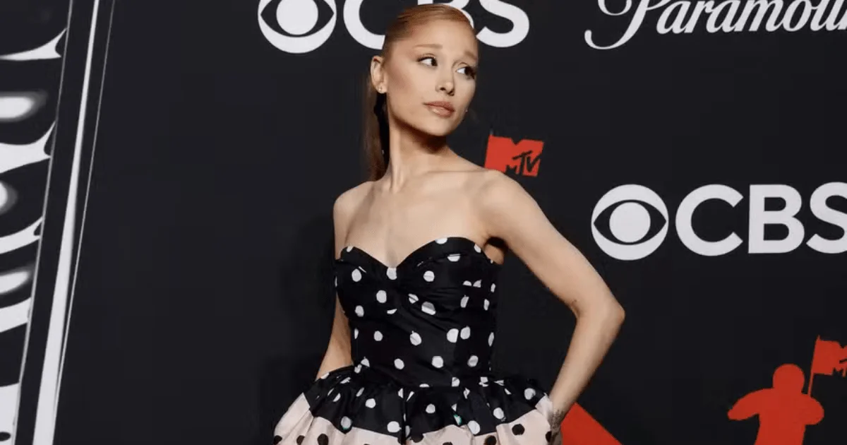 Bolinhas estão de volta: como usar a estampa queridinha de 2025