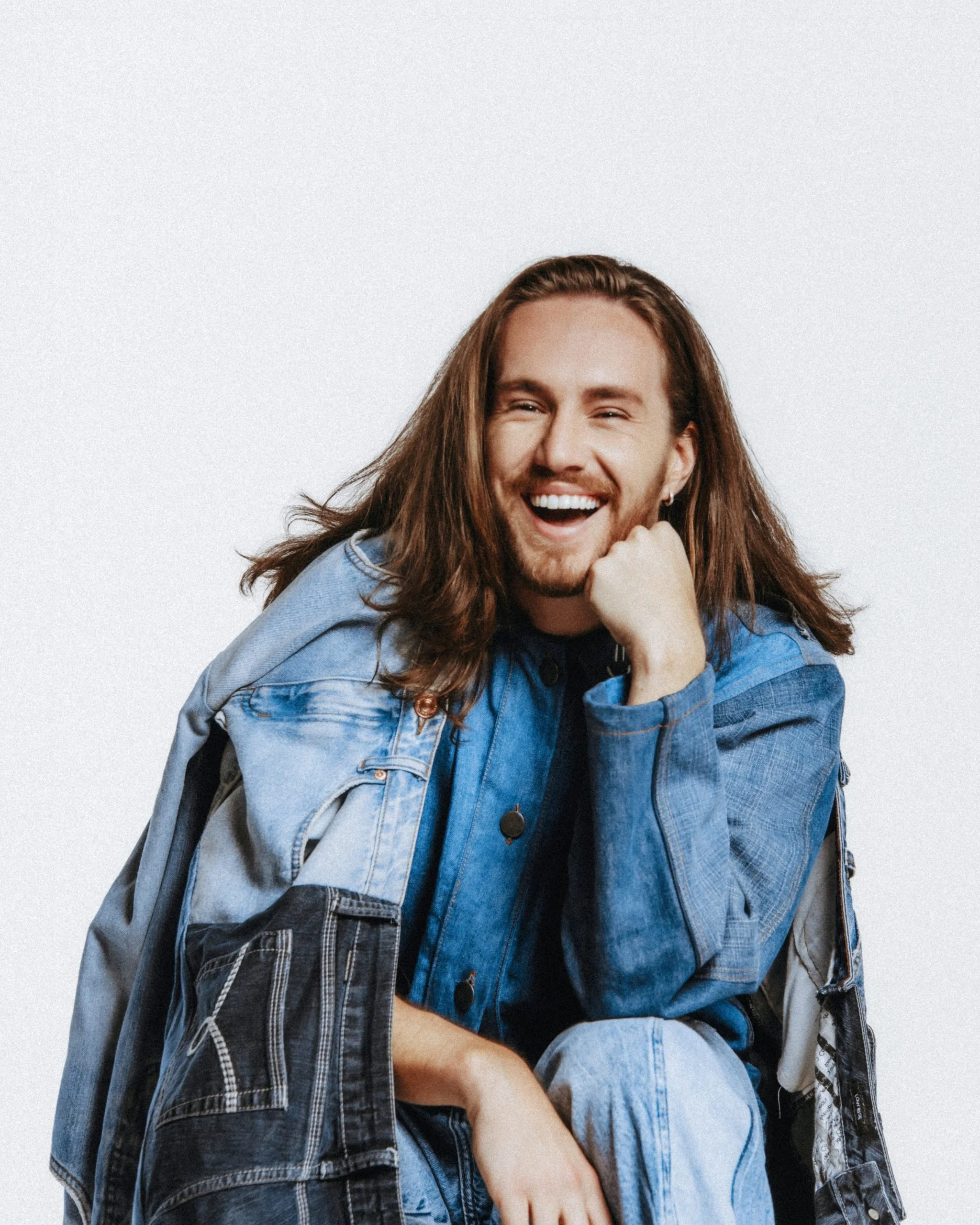 Vitor Kley estreia nova turnê em São Paulo com show na Audio