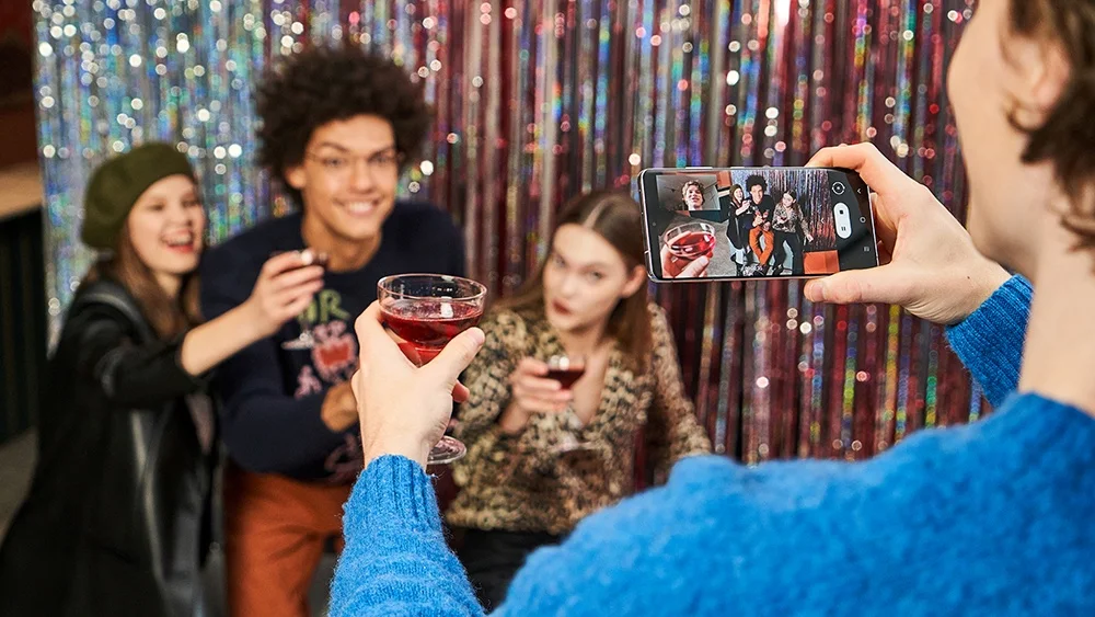 Os celulares que não te deixam na mão durante o carnaval