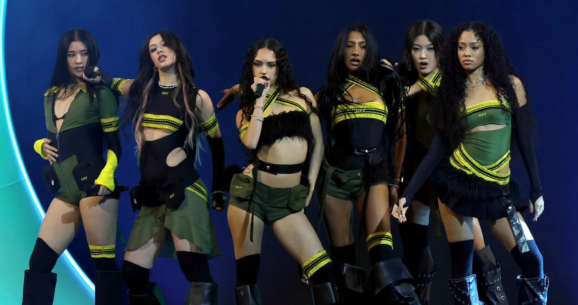 Grammy 2026: KATSEYE brilha e consolida sua força como girl group em ascensão