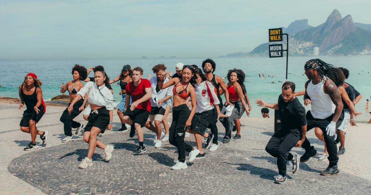 ‘Moonwalk to Michael’ chega ao Brasil e transforma as ruas em uma grande pista de dança