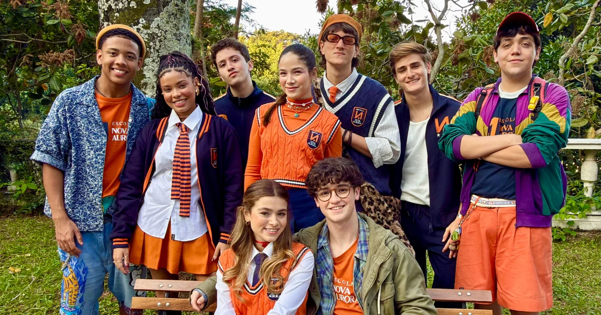 Da fanfic literária para as telas: Gloob inicia gravações da nova série ‘Sábado à Noite’