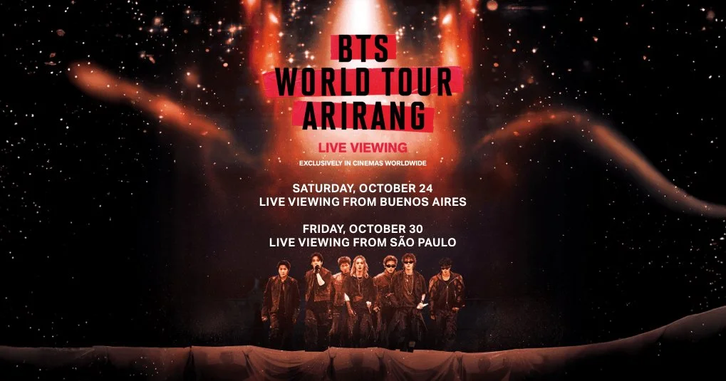 Arte do BTS World Tour Arirang Live Viewing com os sete integrantes do BTS no palco