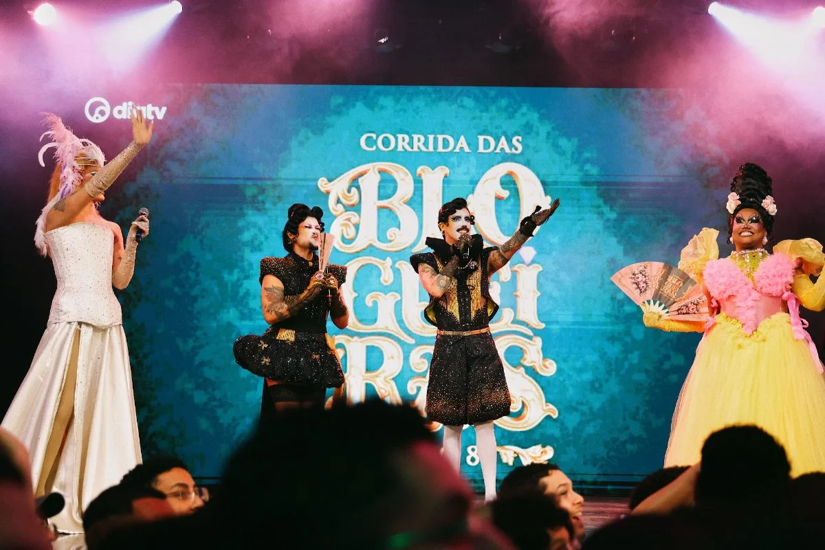 Diva Depress&atilde;o e drags no palco da watch party de Corrida das Blogueiras 8
