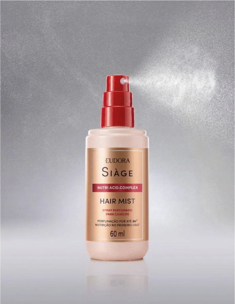 Perfume capilar Si&agrave;ge Hair Mist Nutri Acid Complex, da Eudora, borrifando