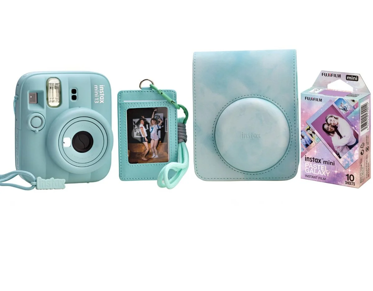 Kit Instax mini 13 Pastel Galaxy com câmera, bolsa tie dye, filme e chaveiro photocard