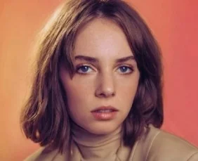 Maya Hawke, que vive Wiress em Jogos Vorazes: Amanhecer na Colheita