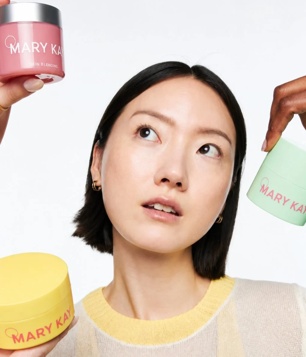 Campanha da linha K-Beauty da Mary Kay com balm de limpeza, gel hidratante e m&aacute;scaras em patch